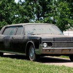 The Hog Ring - Elvis Presley Limo Needs a Good Trimmer