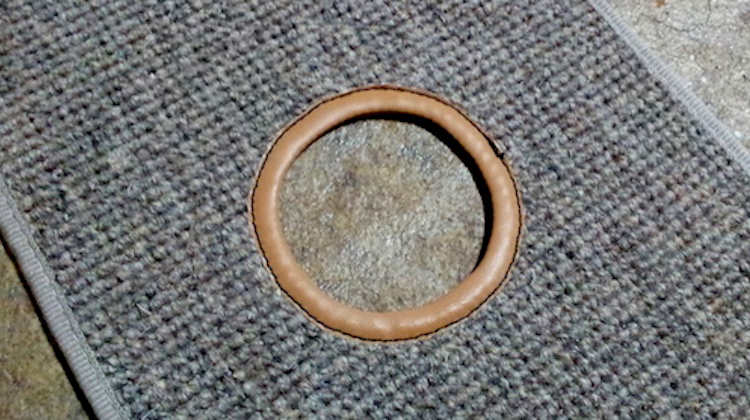 The Hog RIng - How to Bind an Isolated Hole in Carpet