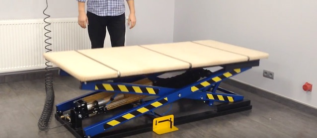 Auto Upholstery - The Hog Ring - Rexel Pneumatic Lifting Table