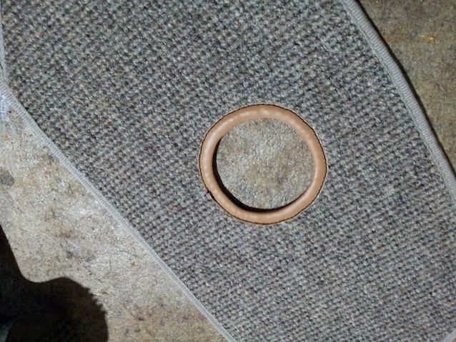 The Hog Ring - How to bind a carpet hole