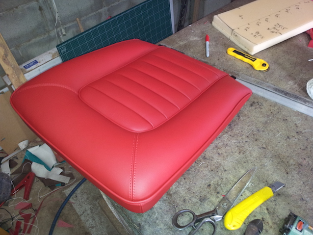 The Hog Ring - How to make a seat from scratch