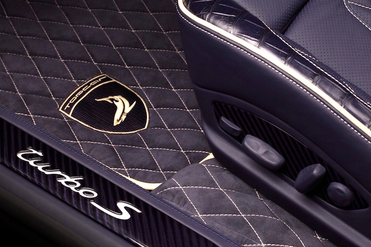 The Hog Ring - This Porsche Interior is Absolutely Stunning