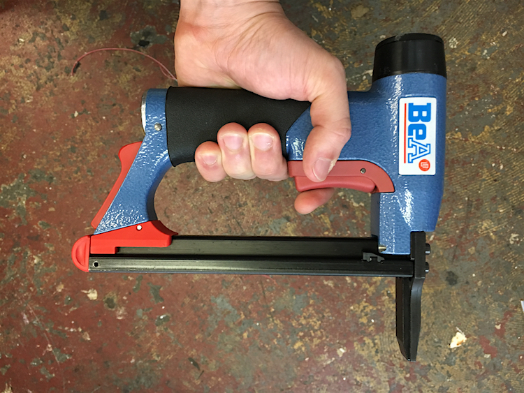 The Hog Ring - Review - BeA Pneumatic Staple Gun 2