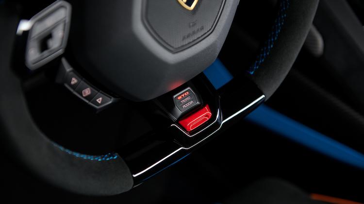 The Hog Ring - Lamborghini Huracan STO Interior